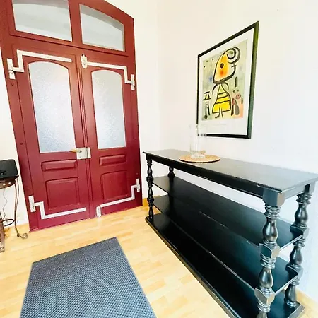 Charmante Mit Terrasse Im Herzen Von شقة *